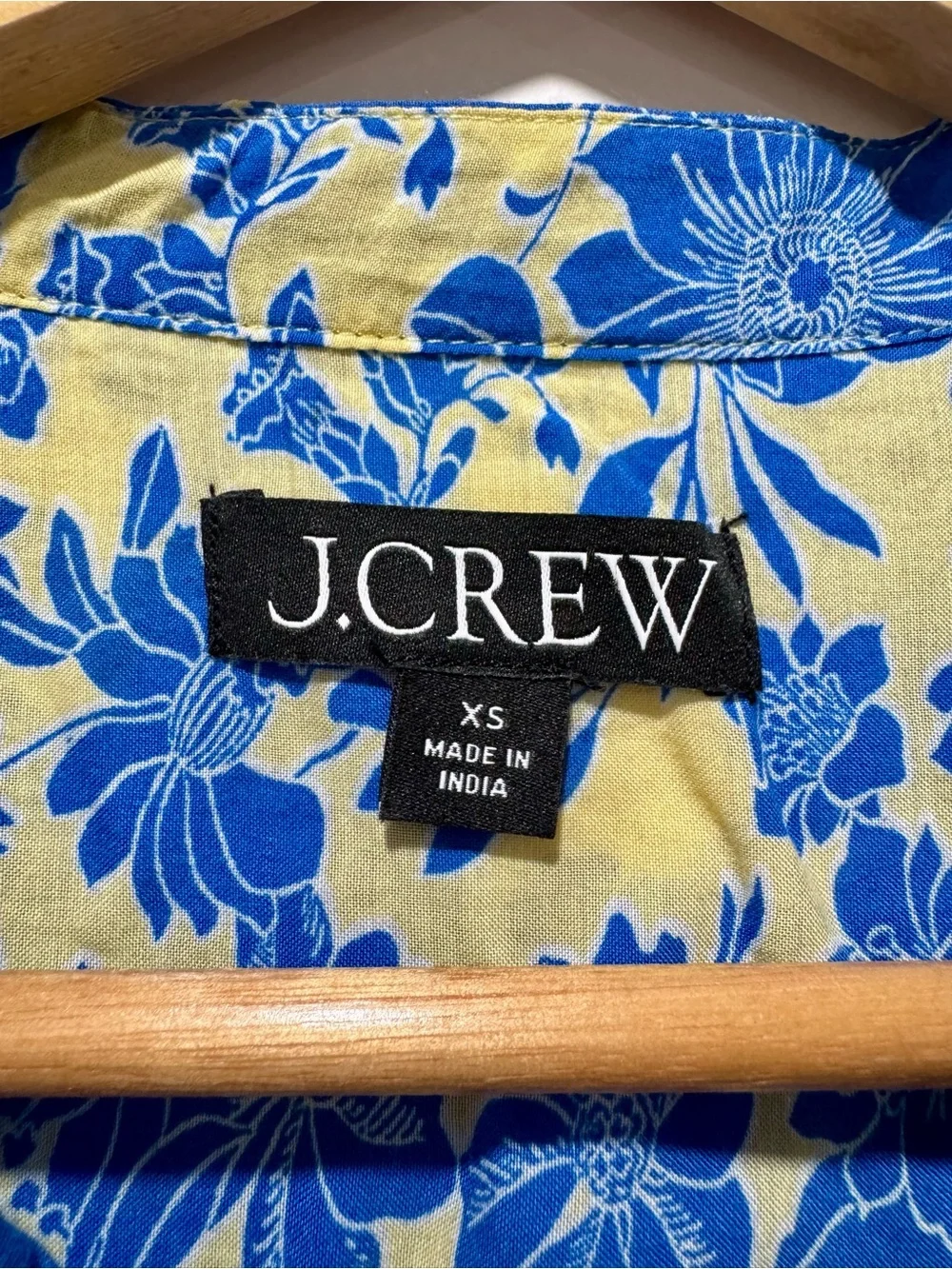 J. Crew NWOT Blue Floral Ruffle Trim Sleeveless Top XS Button Front Feminine